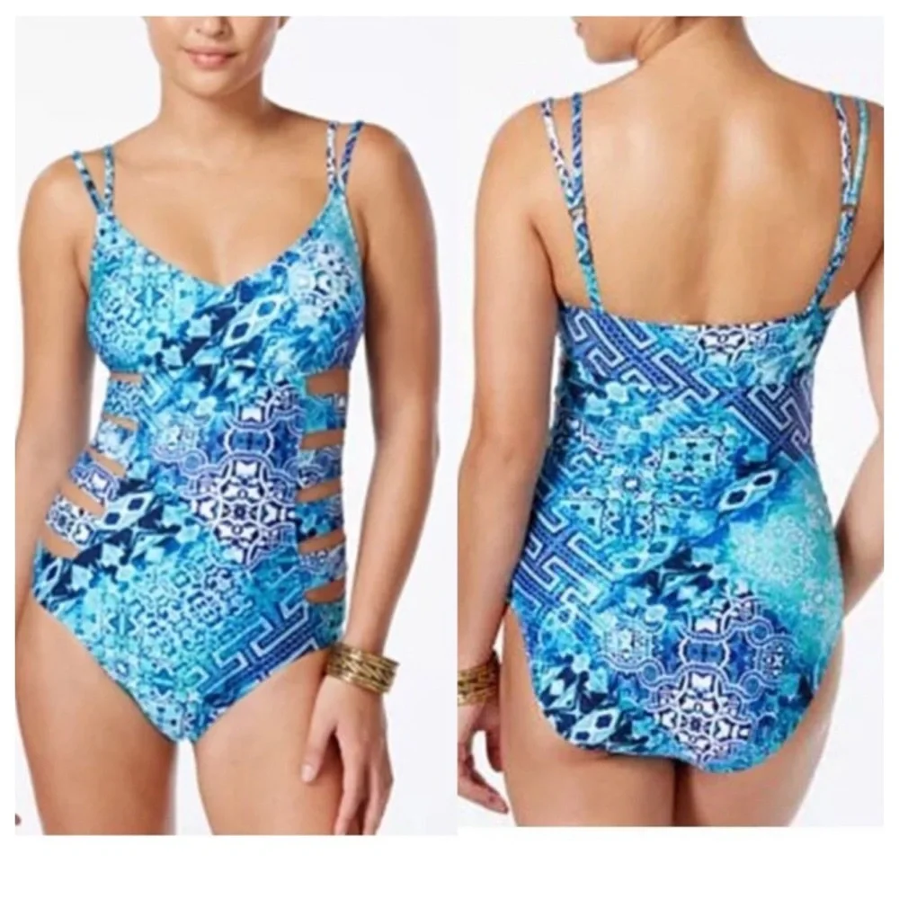 NWT! Kenneth Cole REACTION Hit The Surf Cut Out One Piece Swimsuit